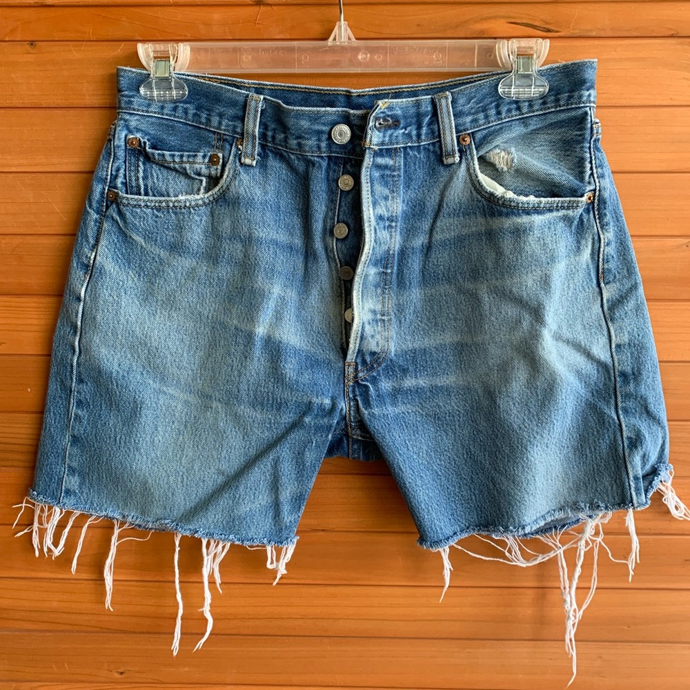 Levis 501 5 Button Fly Jean Cutoff Shorts, W36 (33)